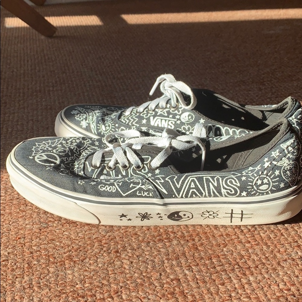 RARE Women’s denim vans with white designs